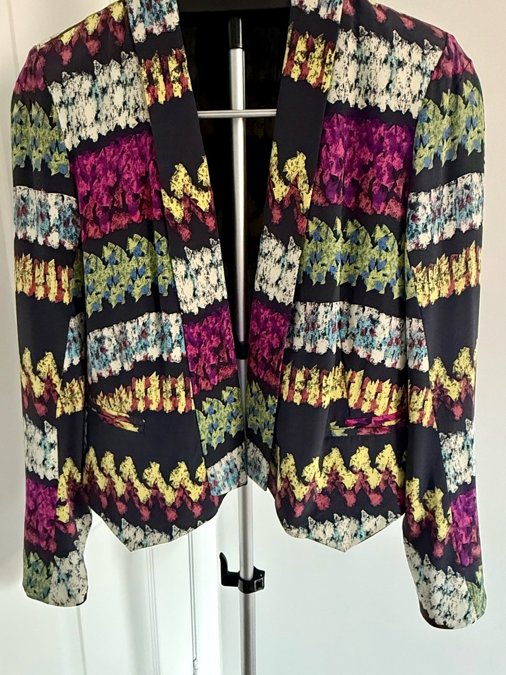 Charlie Jade Multicolor Abstract Stripe Open Blazer - Black Base